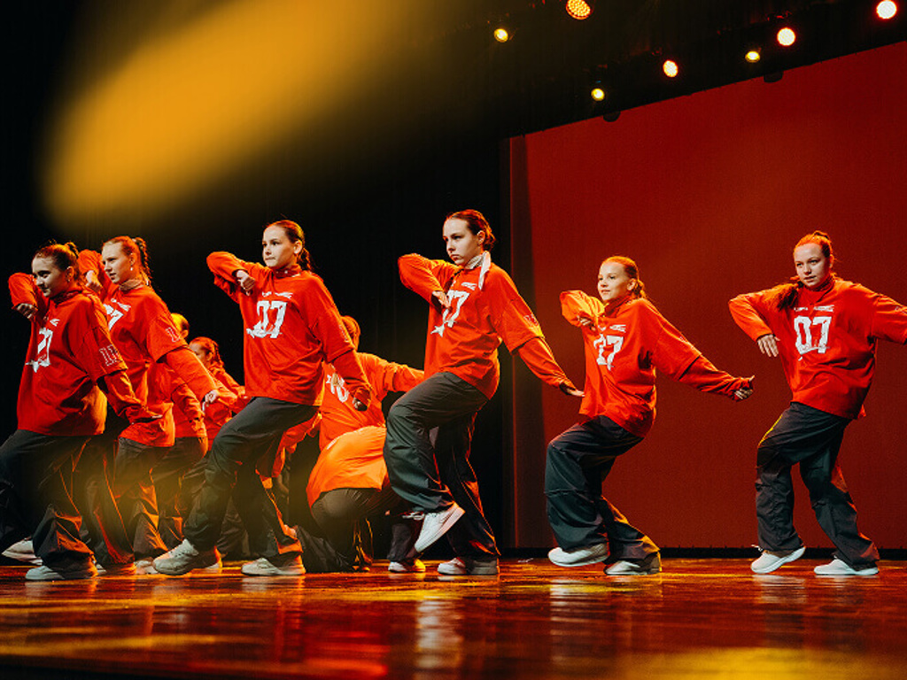 Apex Crew 1 1 (1) (1)